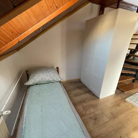 Varady's Large With Private Parking كَشّا