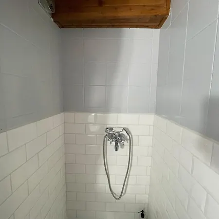 Varady's Large With Private Parking * كَشّا