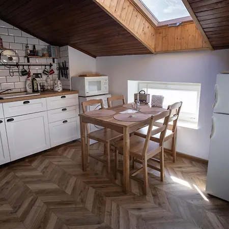 Varady's Large With Private Parking Apartment Kosice