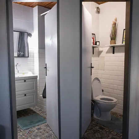 Varady's Large With Private Parking * كَشّا